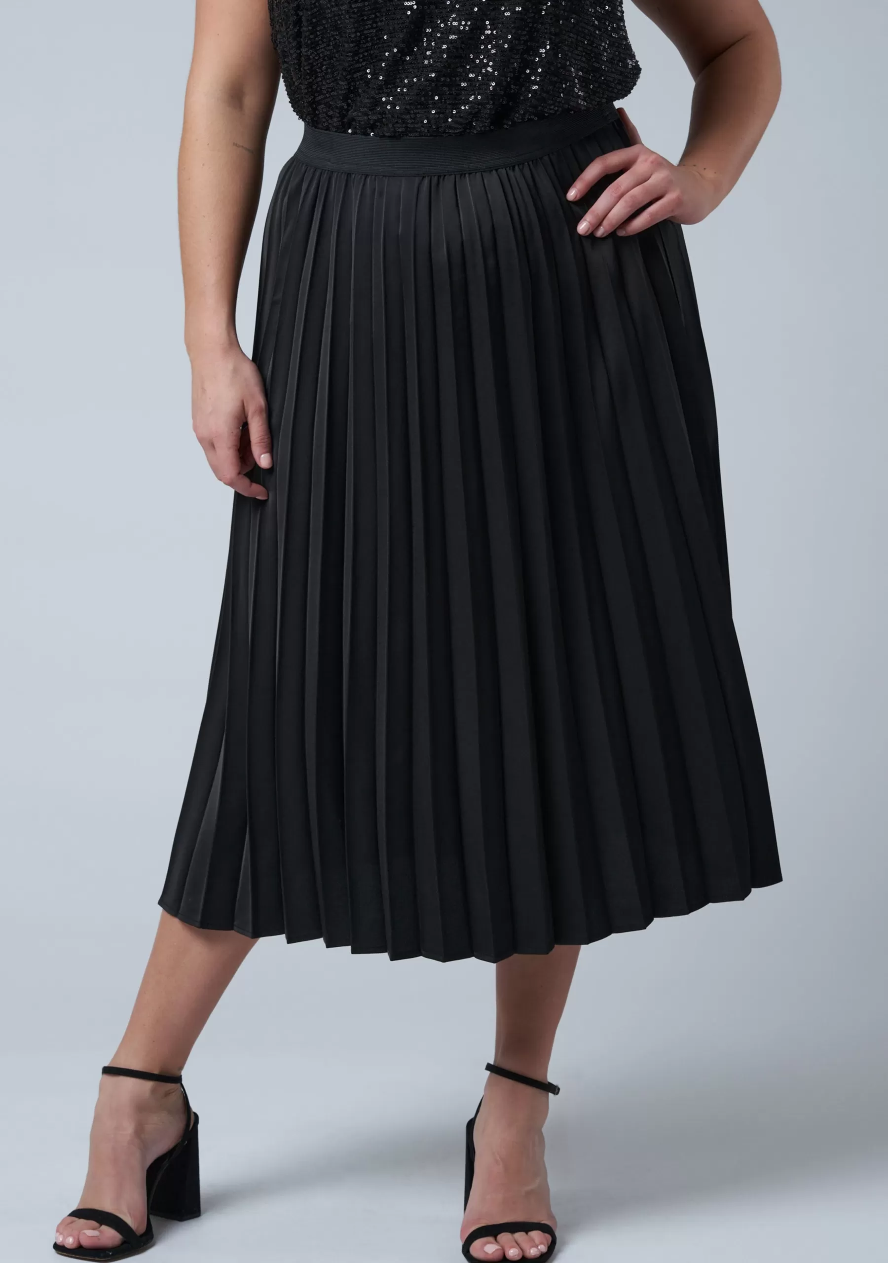 Curve Project Midi Skirts>My Best Pleated Satin Skirt