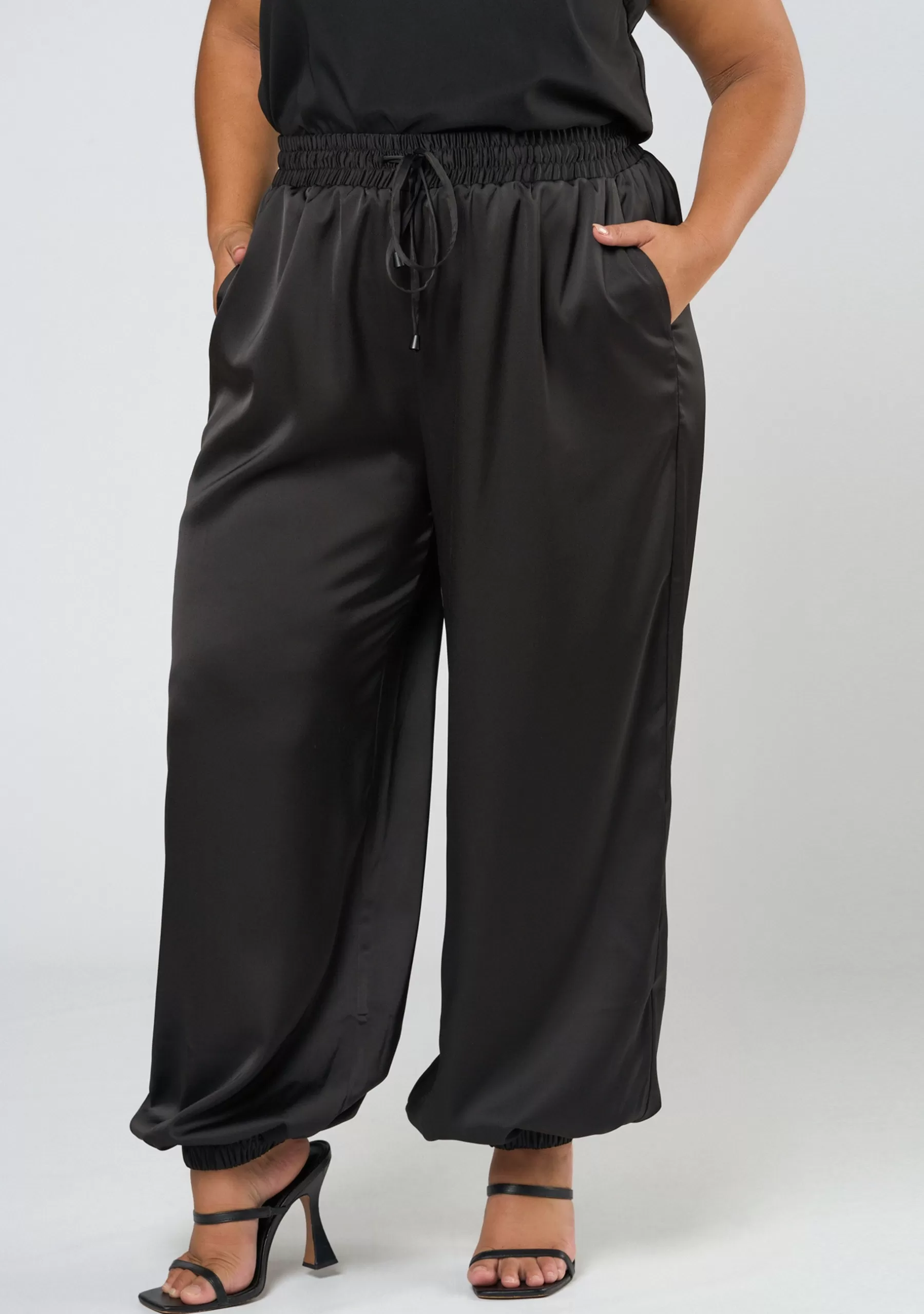 Curve Project Pants>No Diggity Satin Jogger Pant